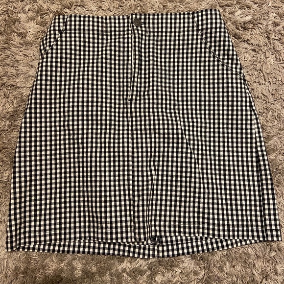 Hollister Dresses & Skirts - hollister black and white gingham print skirt